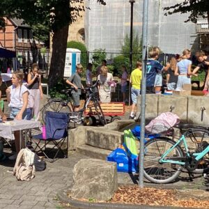 Aktion Tagwerk - verschiedene St&auml;nde auf dem Kirchplatz